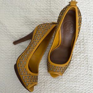 TORY BURCH Peep Toe Heels in Mustard *GREAT CONDITION*
